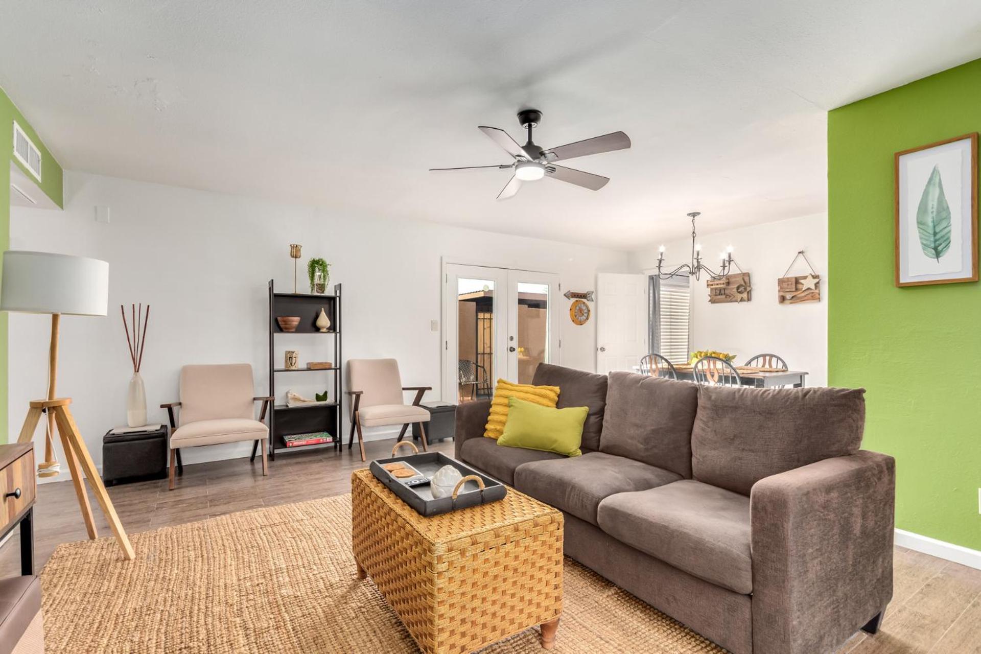 Charming 3b2b Oasis Apartment