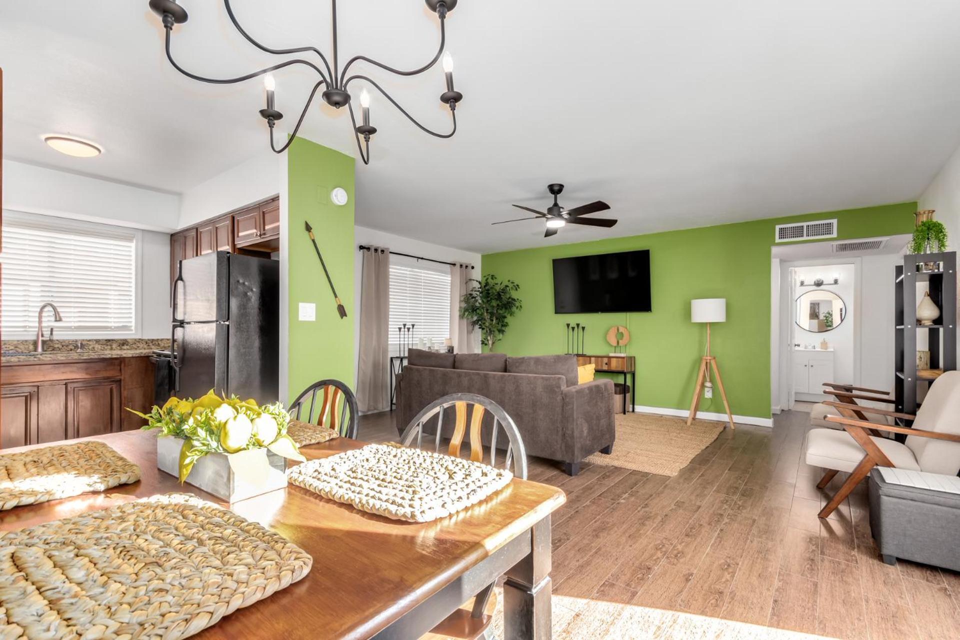 Charming 3b2b Oasis *